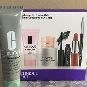 Clinique All About Clean 2-in-1 Charcoal Mask + Scrub 3.4oz & Bonus Essentials!